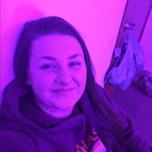 Meet your Posher, Holly